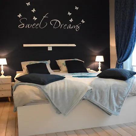 Luxurious In With Garden Villa
