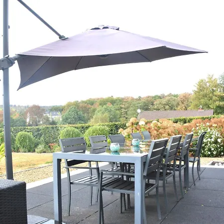 Luxurious In With Garden Villa
