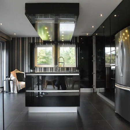 Luxurious In With Garden Villa