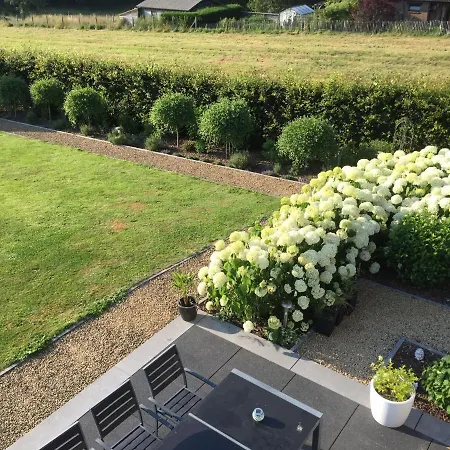Luxurious In With Garden Villa